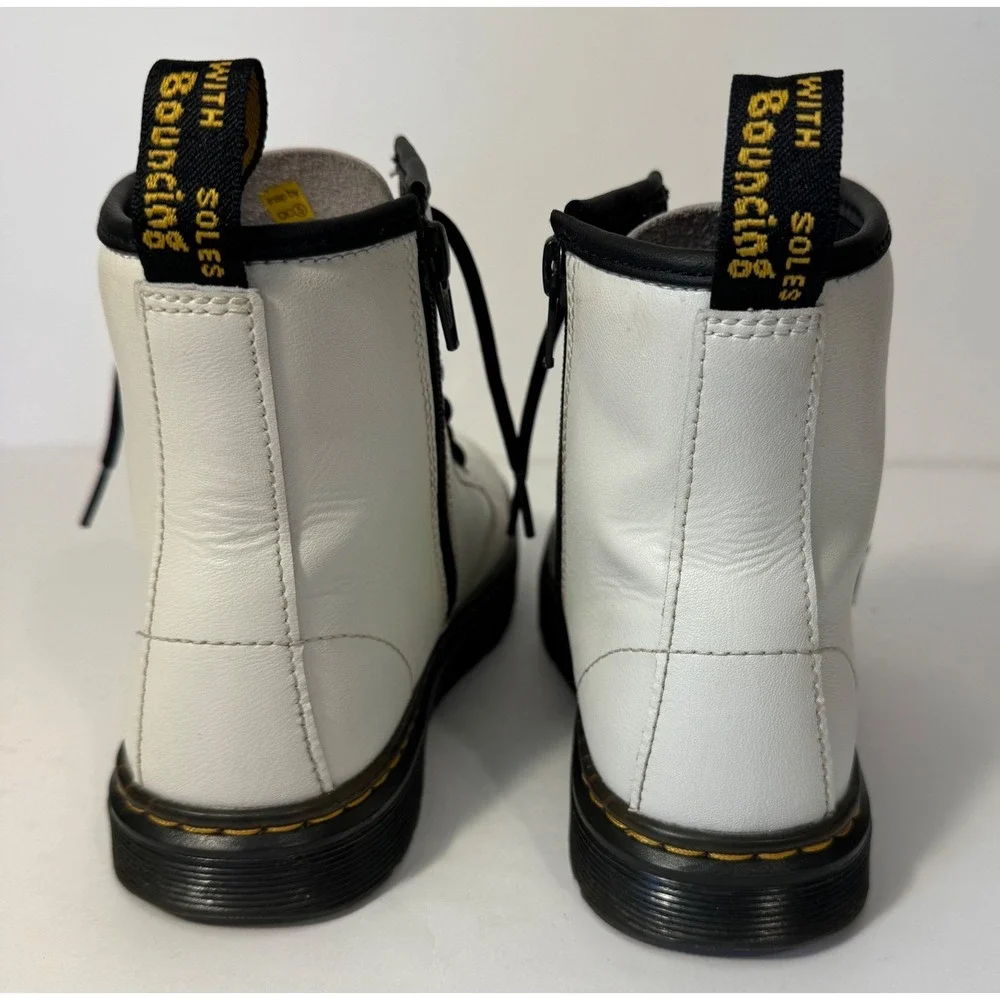 Dr. Martens Zavala J Boots‎ Kids Size 3 White Leather Combat Zip